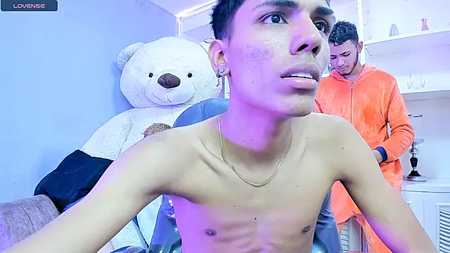 Snapshot of StrawwBoys chatting on 15, 1, 2025 StrawwBoys online show from 15, 1, 2025