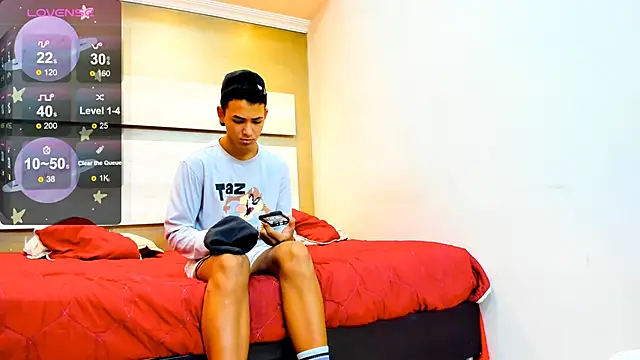 Snapshot of StrawwBoys chatting on 23, 1, 2025 StrawwBoys online show from 23, 1, 2025