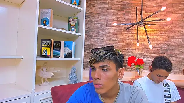 Snapshot of StrawwBoys chatting on 25, 1, 2025 StrawwBoys online show from 25, 1, 2025