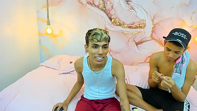 Snapshot of StrawwBoys chatting on 28, 1, 2025 StrawwBoys online show from 28, 1, 2025