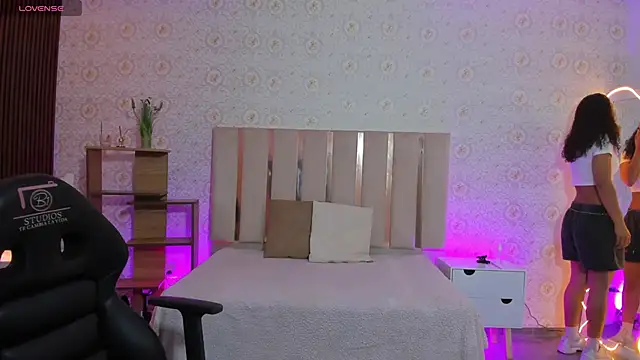 Daphnne tay online show from 29, 9, 2025