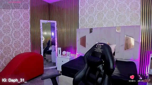 Daphnne tay online show from 10, 10, 2025