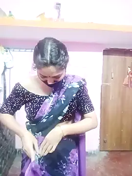 Cute-Simmi online show from 12, 1, 2025