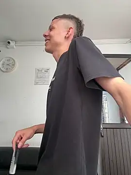 Daddyrich 632 online show from 4, 2, 2026