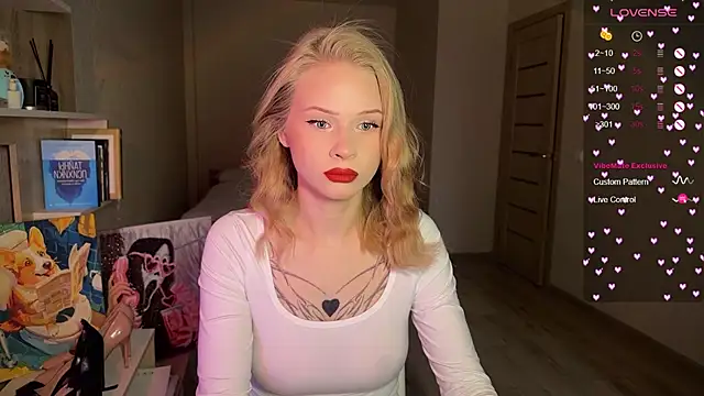 Snapshot of lisa_barbie chatting on 18, 11, 2025 lisa barbie online show from 18, 11, 2025