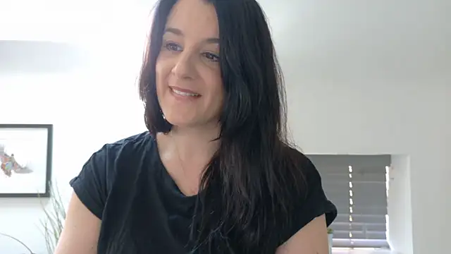 flatwhite0 online show from 23, 4, 2026