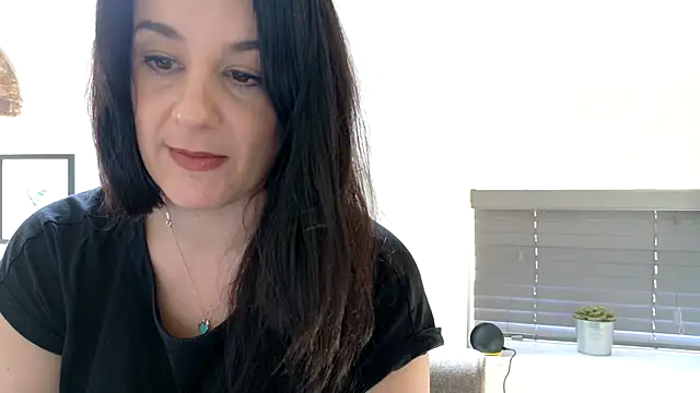 flatwhite0 online show from 23, 4, 2026