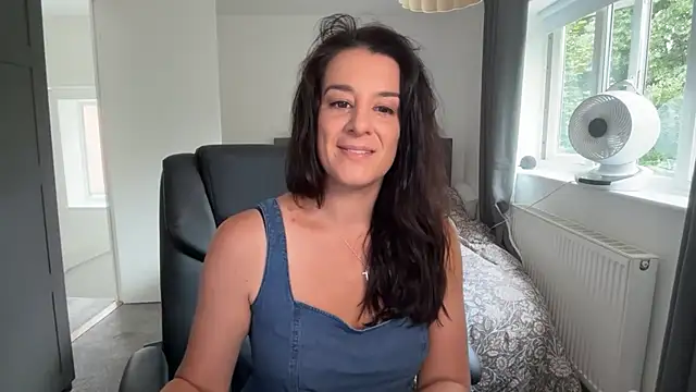 Snapshot of flatwhite0 chatting on 4, 8, 2026 flatwhite0 online show from 4, 8, 2026