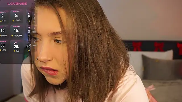 Snapshot of LinaSiren chatting on 23, 12, 2024 LinaSiren online show from 23, 12, 2024