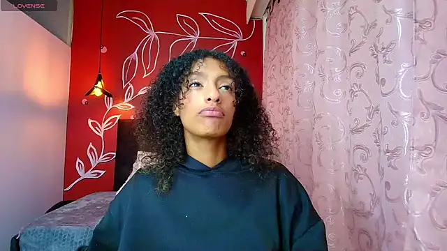 Zia Green online show from 5, 3, 2025