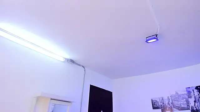 Amy Kiitty  online show from 19, 9, 2025