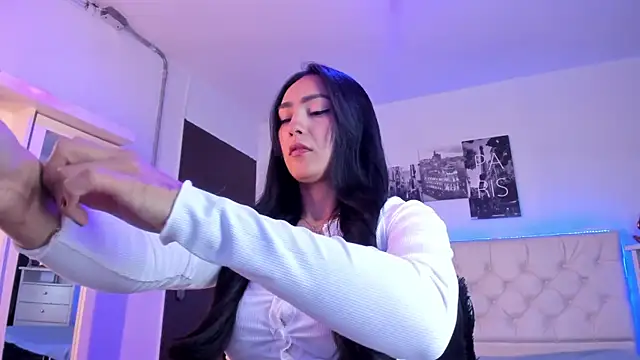 Amy Kiitty  online show from 20, 9, 2025