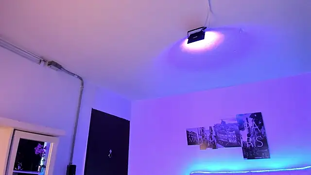 Amy Kiitty  online show from 15, 11, 2025