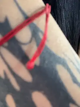 Amy Kiitty  online show from 16, 4, 2026