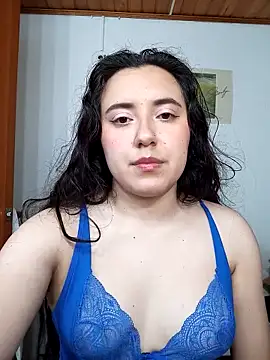 Emi chik online show from 8, 2, 2026