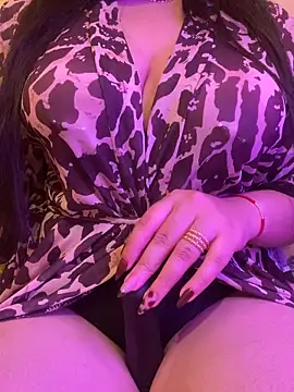 Snapshot of Cameelia chatting on 20, 12, 2025 Cameelia online show from 20, 12, 2025