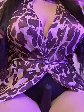 Snapshot of Cameelia chatting on 21, 12, 2025 Cameelia online show from 21, 12, 2025