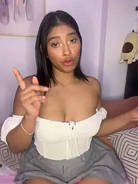 Isabella fasilier online show from 5, 2, 2025