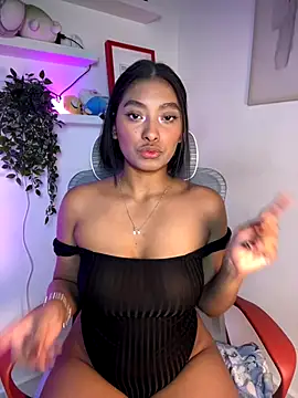 Isabella fasilier online show from 21, 9, 2025