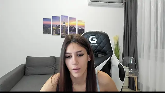 Kimi Ivy online show from 16, 10, 2025