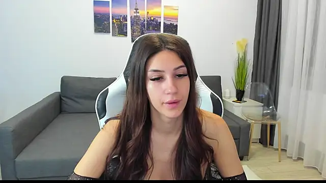 Kimi Ivy online show from 21, 10, 2025