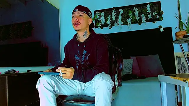 HannibalLester online show from 8, 4, 2026