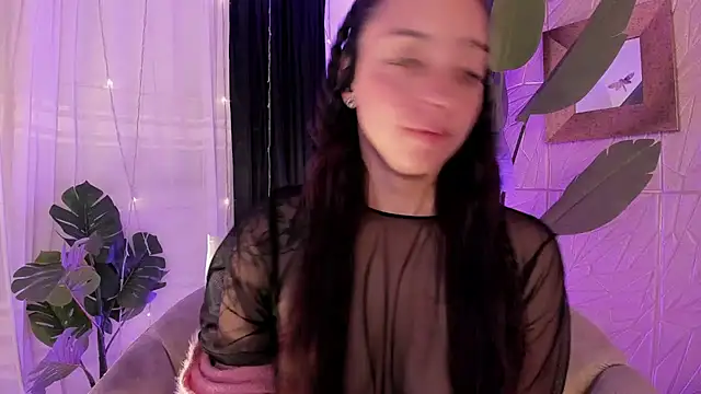 sadashi moon  online show from 28, 2, 2025