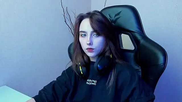 Snapshot of SilverDream chatting on 23, 12, 2024 SilverDream online show from 23, 12, 2024