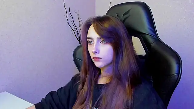 Snapshot of SilverDream chatting on 24, 12, 2024 SilverDream online show from 24, 12, 2024