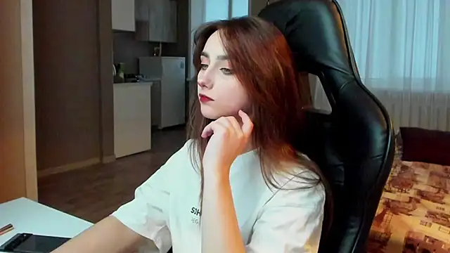 Snapshot of SilverDream chatting on 11, 2, 2025 SilverDream online show from 11, 2, 2025