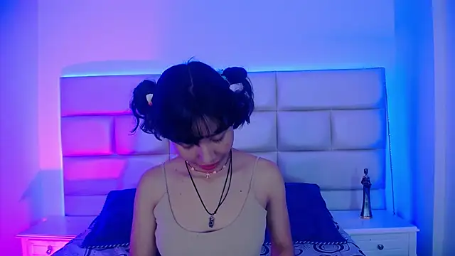 Akane Uwu online show from 2, 3, 2025