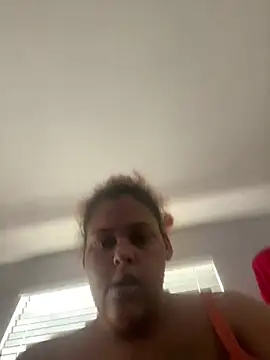 Snapshot of juicybooty_cherri2 chatting on 13, 1, 2025 juicybooty cherri2 online show from 13, 1, 2025