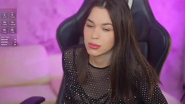 Julia  Star  online show from 22, 1, 2025