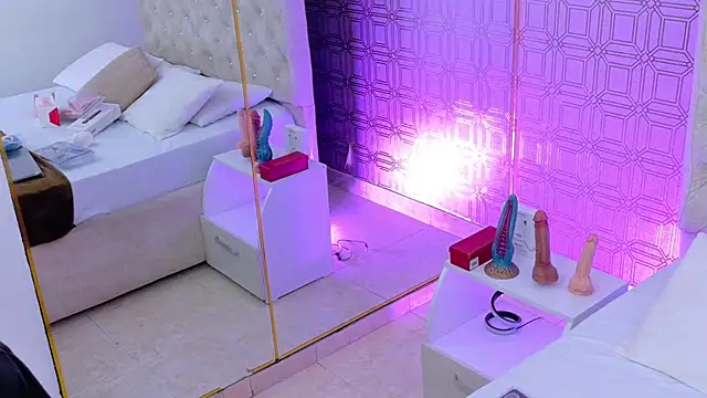 Derieri D online show from 11, 11, 2025