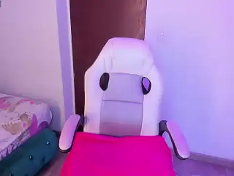 Jhiinny Brownn online show from 22, 3, 2025