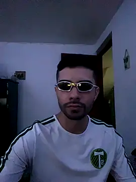 Jestebanano online show from 8, 11, 2025