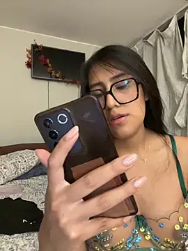 AleFantasy0001 online show from 12, 11, 2025