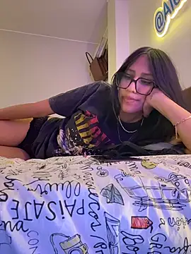 AleFantasy0001 online show from 8, 4, 2026