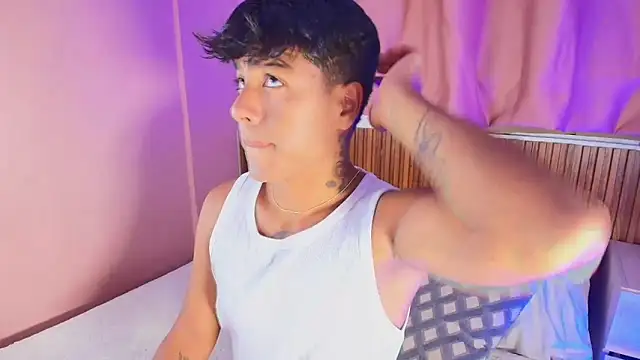 kiing azahell online show from 4, 4, 2026