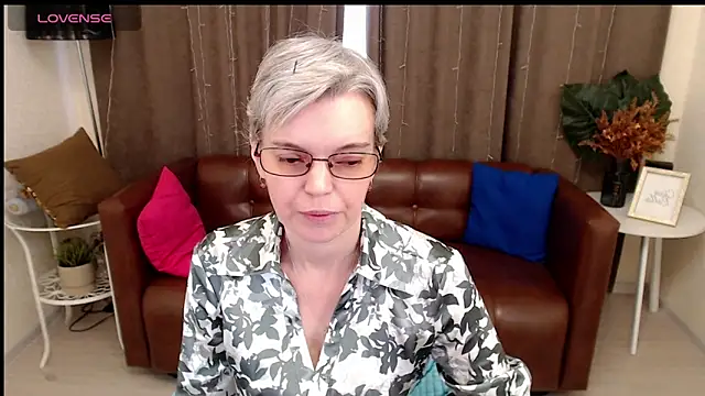 Cutie Erikaa1 online show from 9, 3, 2025