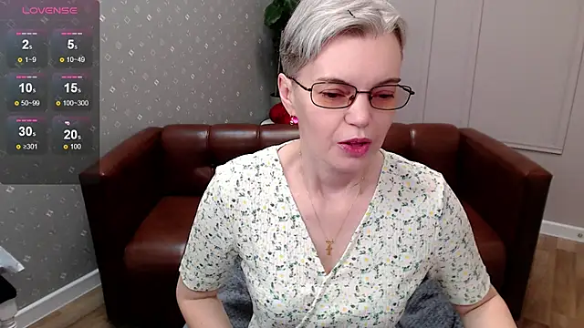 Cutie Erikaa1 online show from 4, 4, 2026