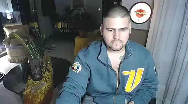 Snapshot of pitbullveryhot chatting on 13, 2, 2025 pitbullveryhot online show from 13, 2, 2025