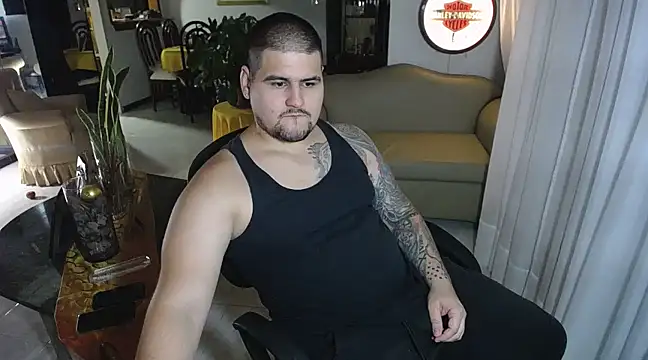 Snapshot of pitbullveryhot chatting on 18, 2, 2025 pitbullveryhot online show from 18, 2, 2025