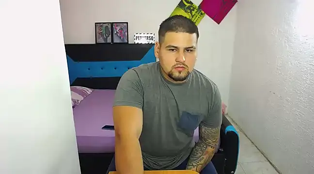 Snapshot of pitbullveryhot chatting on 11, 3, 2025 pitbullveryhot online show from 11, 3, 2025