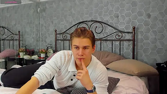 Snapshot of Marcus_Swampov chatting on 22, 12, 2024 Marcus Swampov online show from 22, 12, 2024