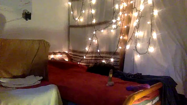 TowaFreespirit online show from 8, 12, 2024