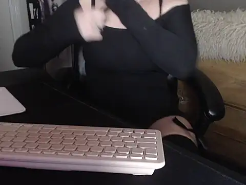 Snapshot of BettyDavisX chatting on 27, 12, 2024 BettyDavisX online show from 27, 12, 2024