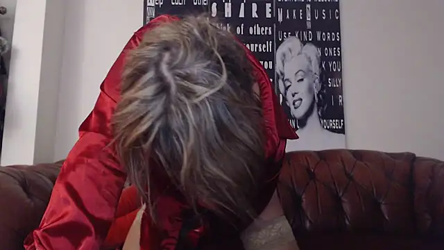 Snapshot of BettyDavisX chatting on 5, 10, 2025 BettyDavisX online show from 5, 10, 2025
