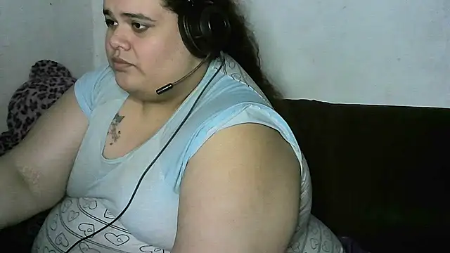 Snapshot of GeovanaLiveHot chatting on 14, 11, 2025 GeovanaLiveHot online show from 14, 11, 2025