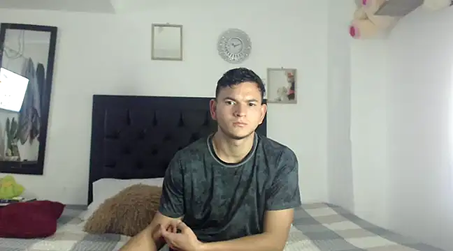 Snapshot of Latin_Boy24 chatting on 31, 12, 2024 Latin Boy24 online show from 31, 12, 2024